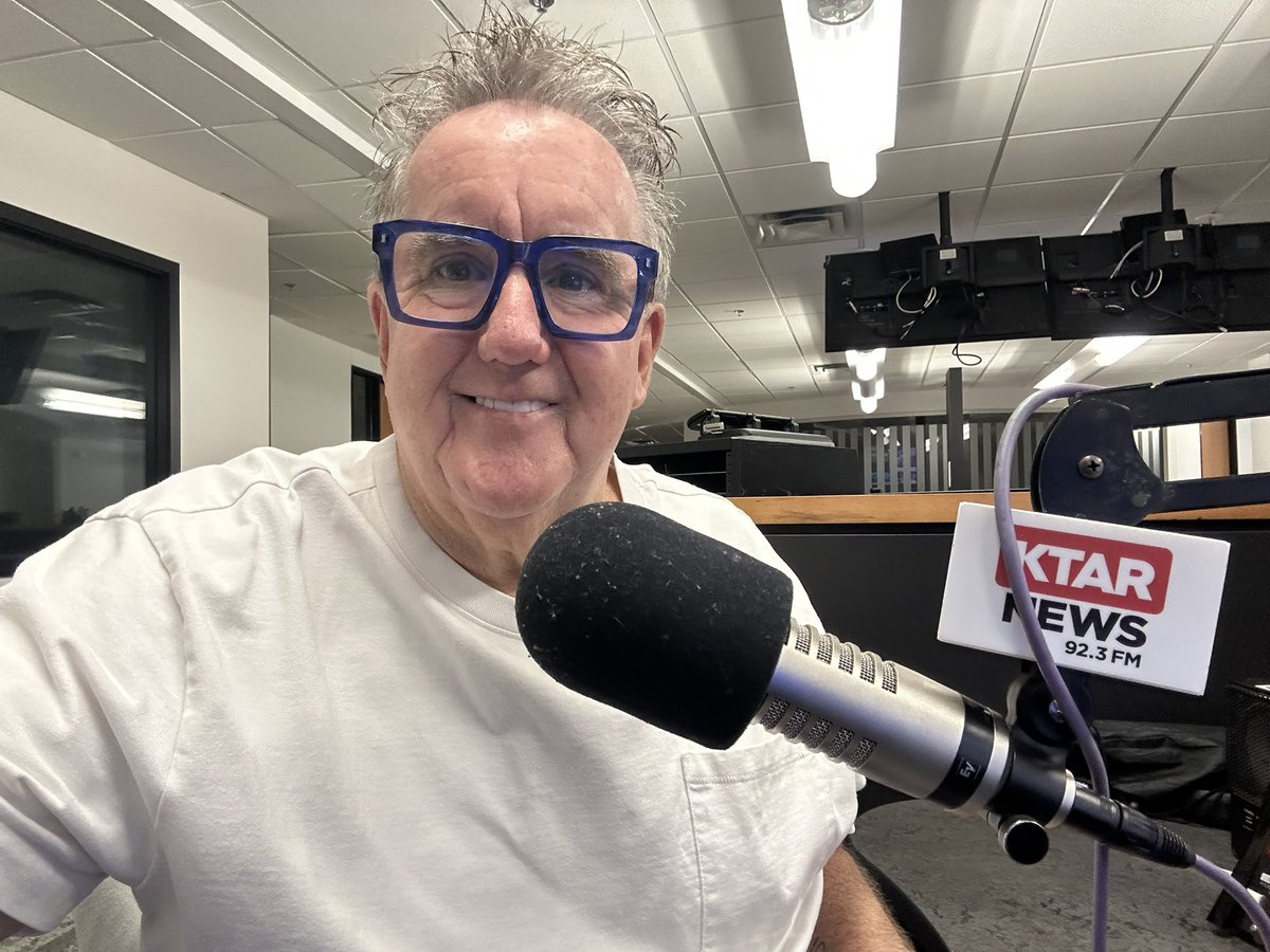 KevinMcCabe987's tweet image. Great to be back on the air today! Little rough broadcast, like a 66 year old man riding a bike🤦♂️🤪Love sharing stories of AzHS sports all these years and your trust