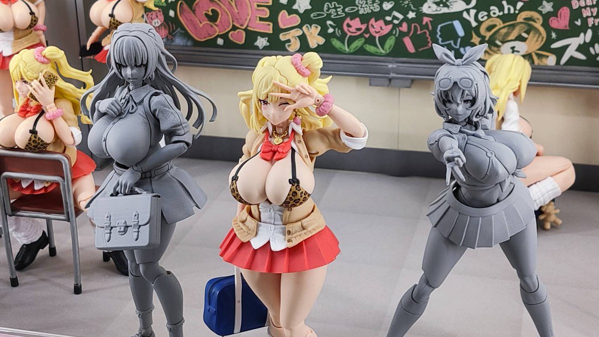 GALHolic_PR's tweet photo. 【#WF2025S】
AMAKUNIが贈る美少女プラモデル『GALHolic』、ワンフェスで初お披露目🎉
シリーズ第1弾の商品サンプル、第２弾、3弾の原型サンプルを #あみあみホビーキャンプ【No.7-02-01】で展示してます✨
キミの推しはどの娘かな？ぜひ会場で見つけてね♡
#ワンフェス2025夏 #あみキャンWF2025夏 https://t.co/wGAhtOjliR