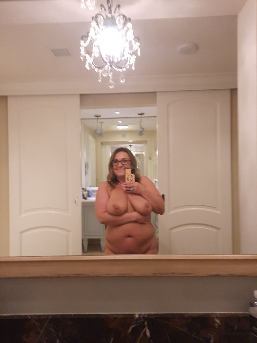 Selfie time 🕑 
Is it worth the zoom?