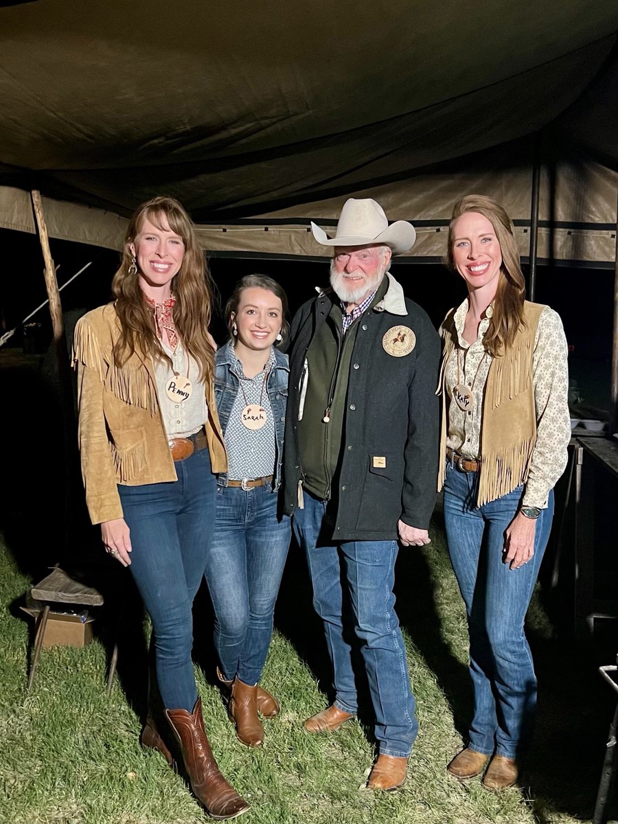 JonGimbleTX's tweet image. Happy National Day of the Cowboy! 🤠
As a proud Texan running for Senate in District 22, I’m reminded of the deep roots our family has in the rich cowboy culture that defines our state. Red Steagall, the legendary cowboy poet, musician, and host of the annual Cowboy Gathering in…
