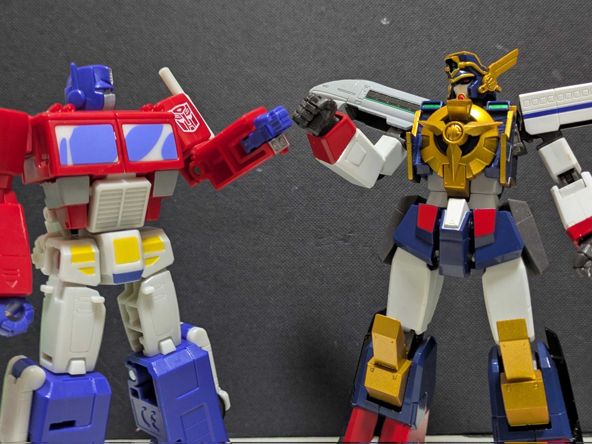 勇者特急 マイトガイン バケツ 缶 昭和 レトロ　トランスフォーマー　ガンダム 勇者特急 マイトガイン バケツ 缶 昭和 レトロ