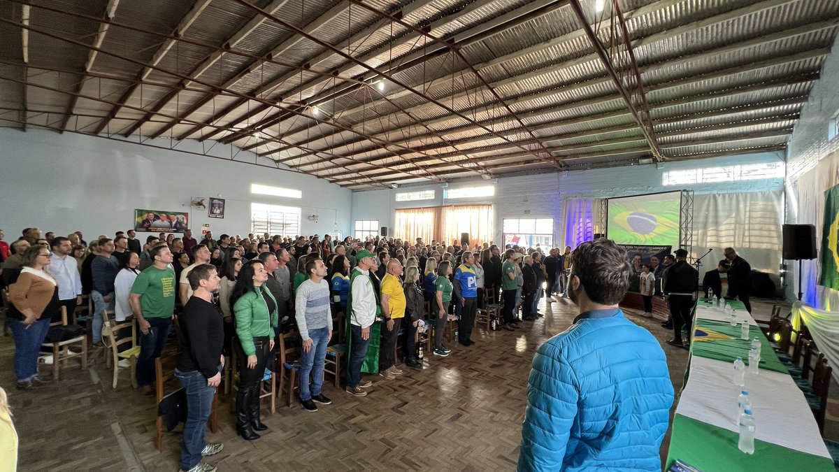 JesseSangalli's tweet photo. Sábado de manhã estive em Agudo, num ótimo evento da direita gaúcha.
Seguimos firmes na defesa da liberdade e dos valores que realmente importam! 💪🇧🇷
#DireitaRS #Agudo #direita https://t.co/ngZSruhZNC