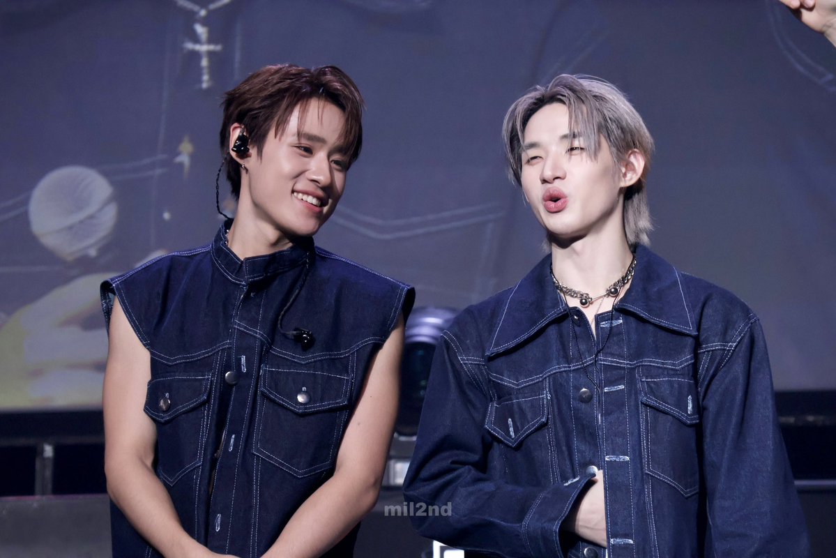 __mil2nd's tweet image. their skin tone difference 🥹
#GMMTVMUSICONXJAPAN2025
#GMMTVMUSICONXJAPAN2025D1
#hongshihoshi #nnutdan #LYKN
