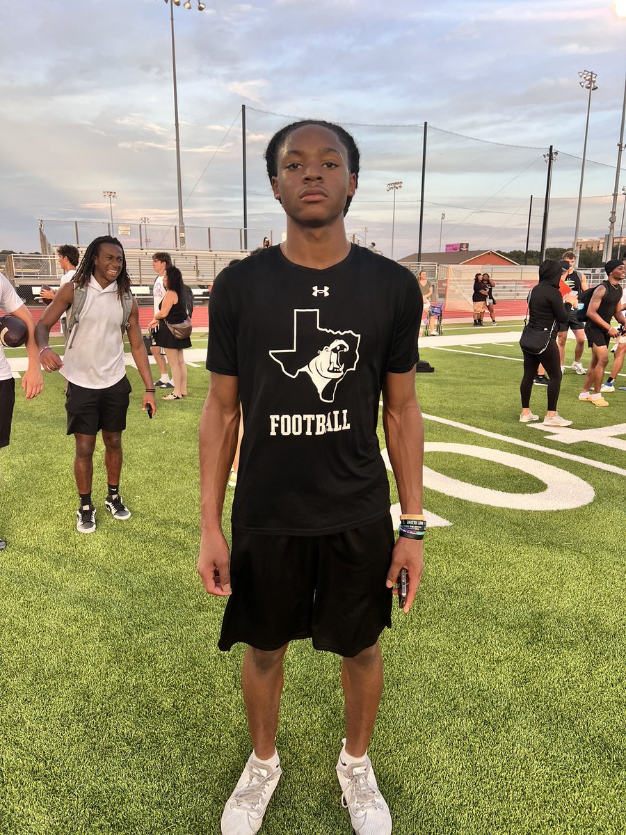 One of the DBs to keep your eye on going into the season ‼️
Micheal Blay
DB
 C/O 27
<a href="/HuttoHS_Fball/">Hutto Football</a> 
<a href="/MichaelBlay08/">Michael Blaylark</a> 
Very patient | Good Quickness | Great IQ
<a href="/malikboynton2/">Malik Boynton</a> <a href="/TDGSKILLZ/">Coach King</a> <a href="/COACHJUICE_/">Justin Johnson</a> <a href="/TyronCarrier/">Tyron Carrier</a> <a href="/One11Recruiting/">One11 Recruiting</a> <a href="/MikeRoach247/">Mike Roach</a> <a href="/PrepRedzoneTX/">Prep Redzone Texas</a> <a href="/TrustMyEyesO/">⭕️FFERTUNITY</a>