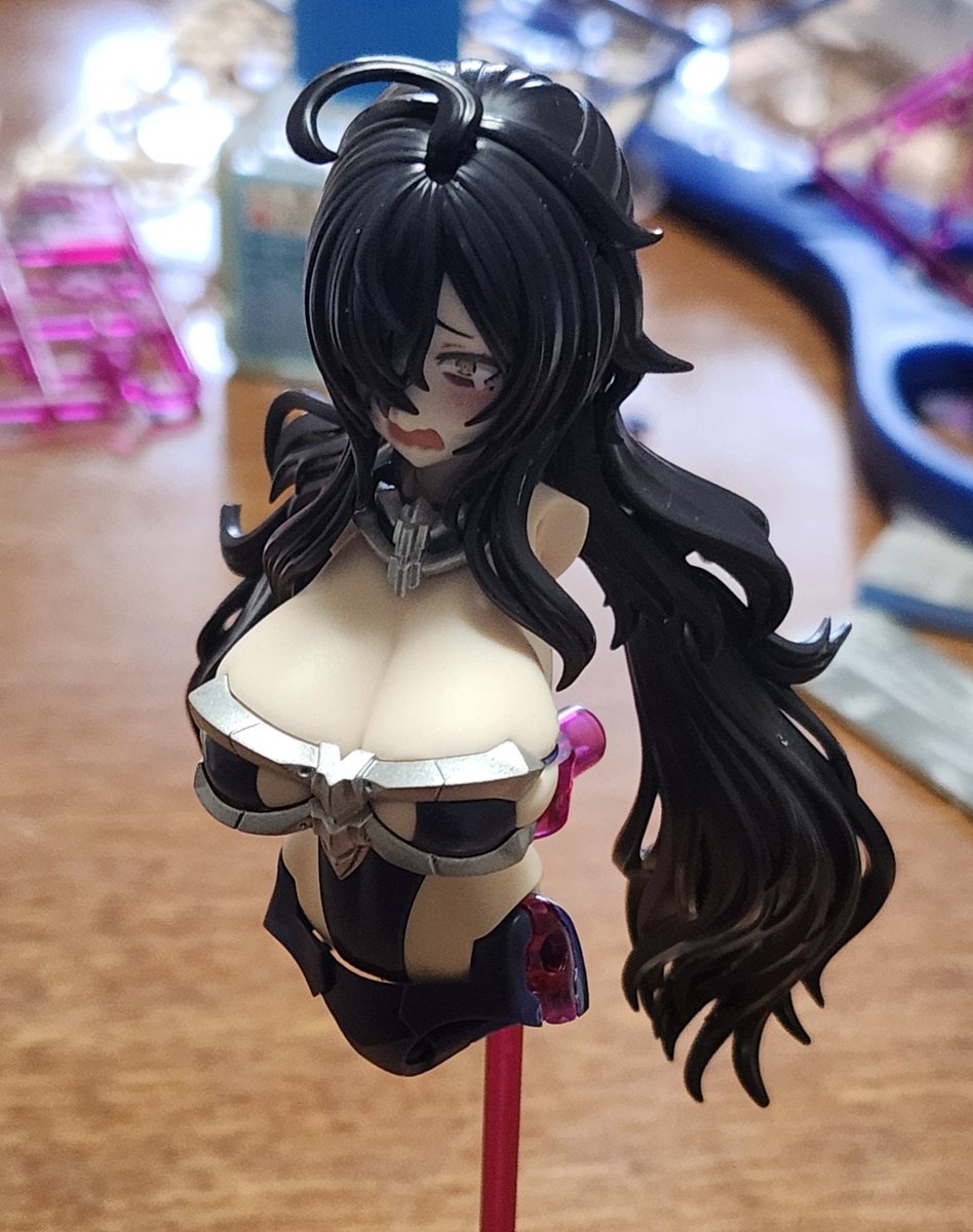tukune100eyes's tweet image. 深夜からチマチマツクヨミ作り出して今ここまで…
銀パーツはやっぱり塗装したら見違える…