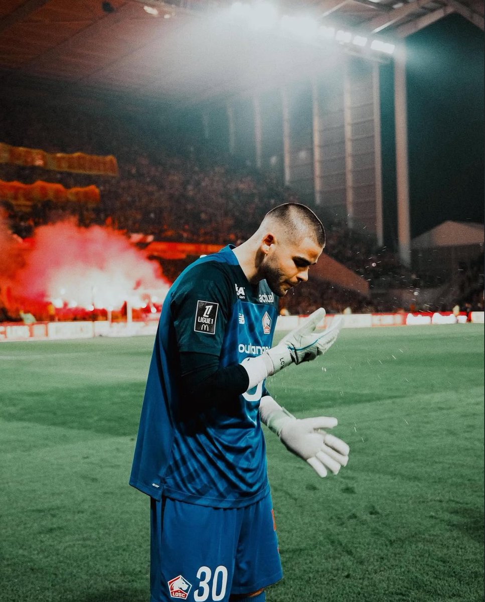 PSG_Report's tweet image. 🚨🥇| JUST IN: Negotiations between PSG and Lille for Lucas Chevalier (23) are underway with Nasser Al-Khelaifi leading the talks. @LeMechenoua