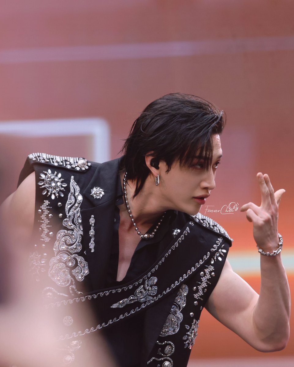 hm2il's tweet image. THIS PICTURE?!!?