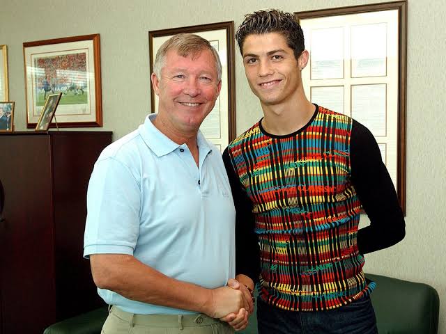 Teamgyokeres's tweet image. Viktor Gyokeres signing is the best Sporting - Premier League signing since Ronaldo 2003.
Non of those Bruno Fernandes nonsense