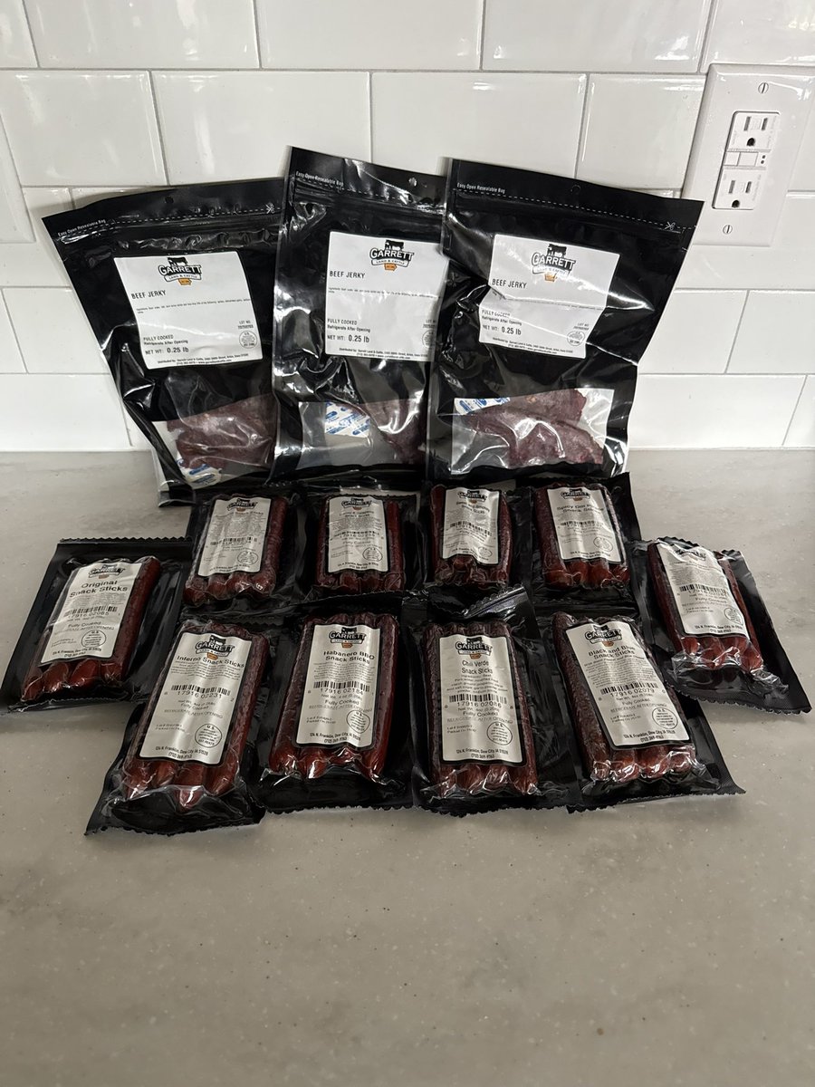 <a href="/KellyGarrett75/">Kelly Garrett</a> and GLCbeef.com is the real deal y’all! #iawx #beef