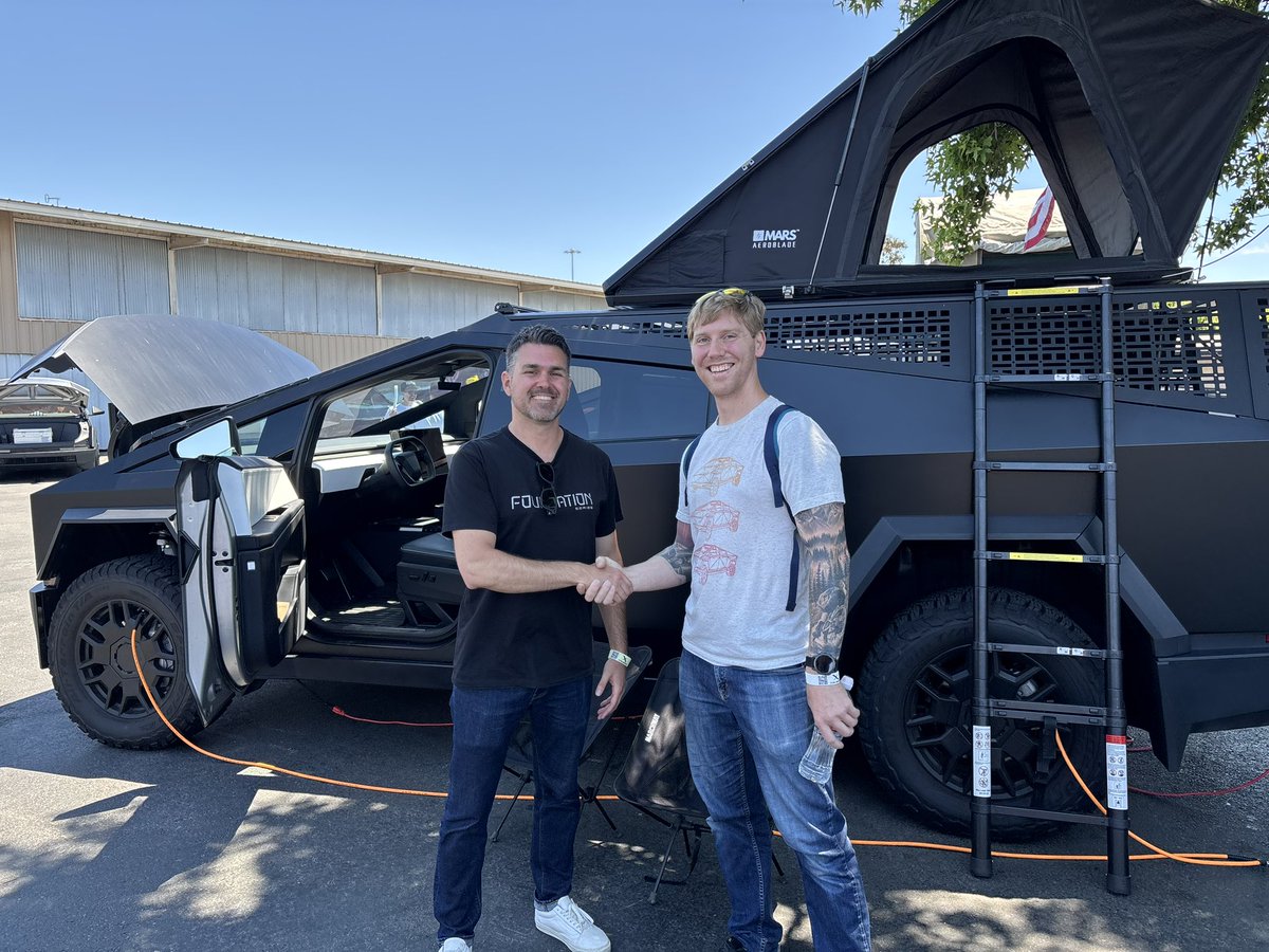 Thanks Wes <a href="/wmorrill3/">Wes</a> for stopping by and signing my dash! Awesome engineering work your team has done.