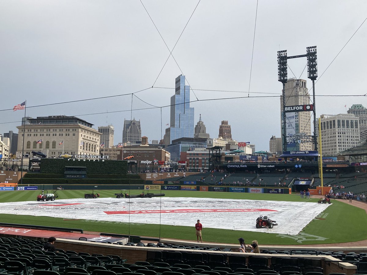 DueyCheatemNHow's tweet image. Getting ready for a Tiger game. Comerica is a beautiful ball park.