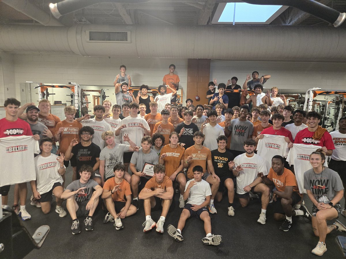 PCnowisthetime's tweet image. We had an incredible summer with @WWHSWarrior and these guys are ALL IN‼️ Can't wait to see these guys in action this Fall!
Congrats to all our shirt winners and HUGE S/O to our ⭐️ OF THE YEAR - Cameron Greene 💪
