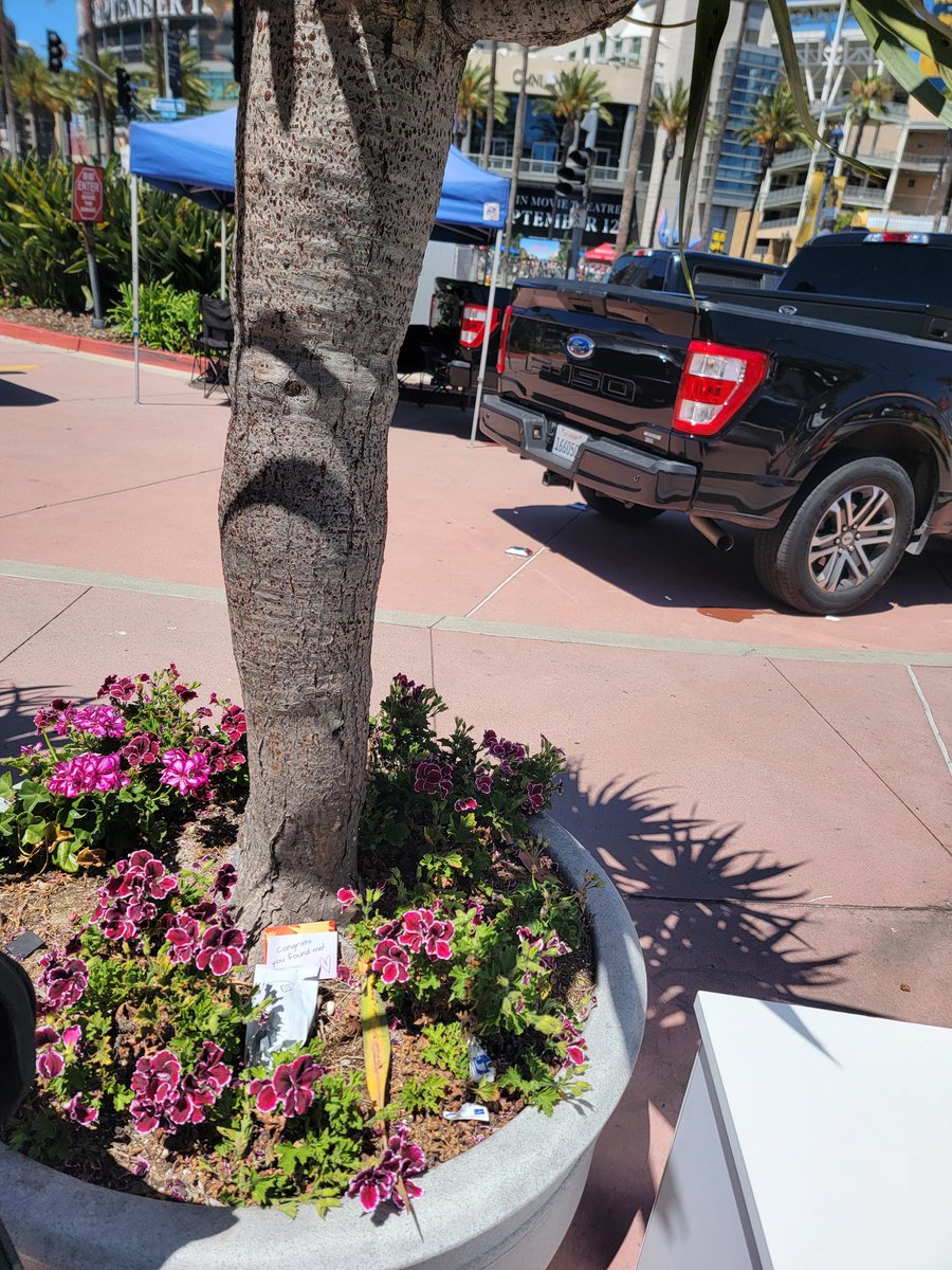 Another #8bitdrop. Find my Sheldon in the white package
