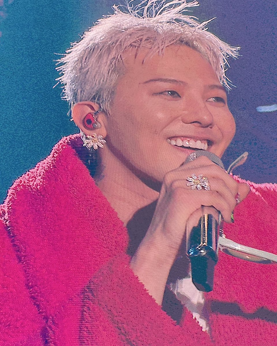 bigbangsarchive's tweet image. look at their happy faces 🥹
I can&apos;t wait for the BIGBANG tour #빅뱅