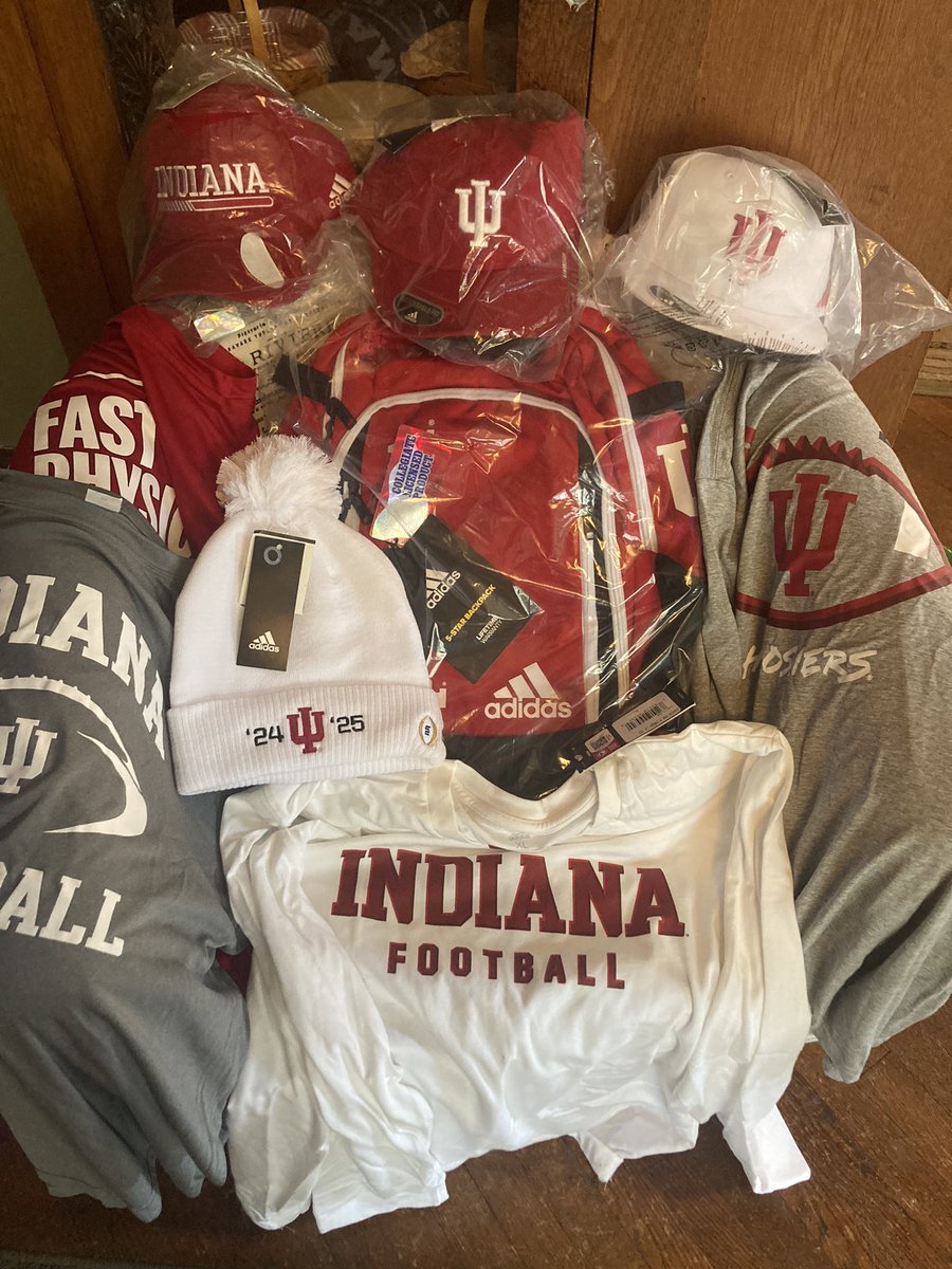 Hoosier Daddies (@hoosierdaddiesc) on Twitter photo Wow 😮 thank you <a href="/IndianaFootball/">Indiana Football</a> <a href="/theaidenfisher/">Aiden Fisher</a> for the boxes of IU gear and the signed helmets! We are very appreciative and I know my wife would have loved it. Go Hoosiers! Wow 😮 thank you <a href="/IndianaFootball/">Indiana Football</a> <a href="/theaidenfisher/">Aiden Fisher</a> for the boxes of IU gear and the signed helmets! We are very appreciative and I know my wife would have loved it. Go Hoosiers!