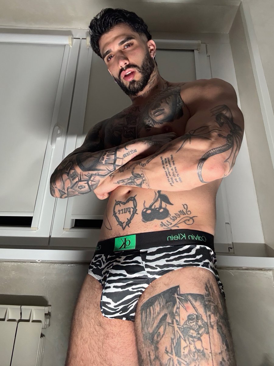 gay boys tweet media