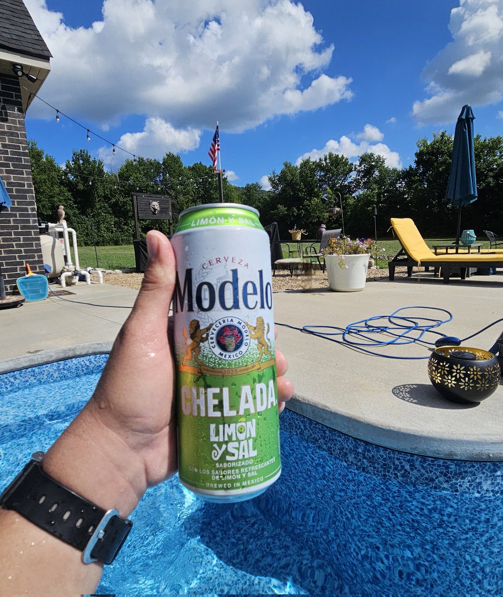 AirlockOpen's tweet image. The perfect beer to drink on a hot day when you're doing work outside.
Modelo USA Lime & Salt