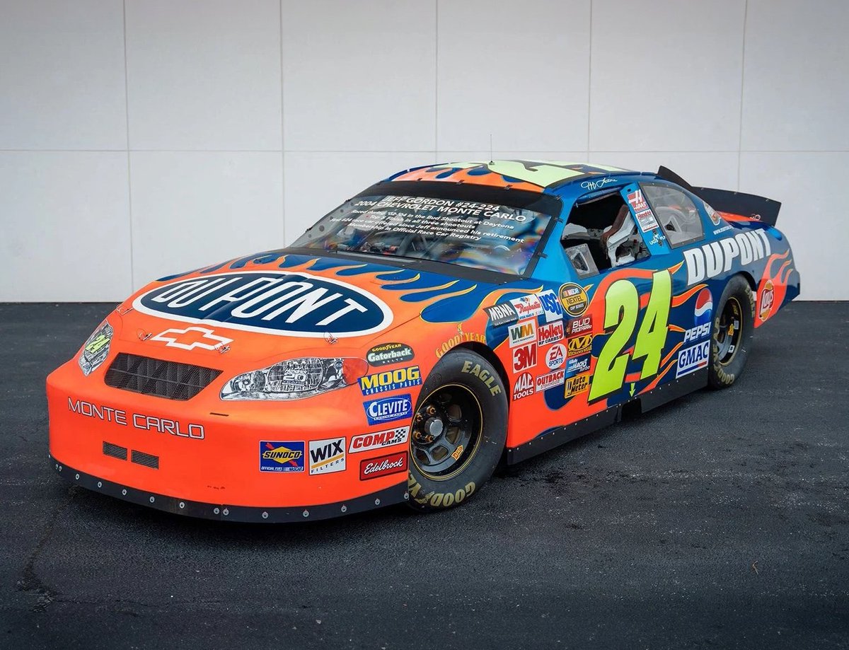 JGinfo's tweet image. Jeff Gordon's car that he drove in 3 Bud Shootout races @Daytona was sold at auction for $40,000 on July 26. After Hendrick Motorsports restored the car, it was auctioned for $100,800 in March 2023, and again for $60,000 in October 2024.
gaaclassiccars.com/vehicles/42609… #NASCAR