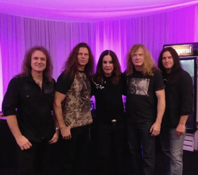 IK5METAL's tweet image. おはようございます
・ロバートデニーロ とオジーオズボーン(2枚)
デニーロ嬉しそう(*´-`)
・メガデスとオジー(2013年)
・シンリジィとブラックサバス
よい1日をお過ごしください🎸