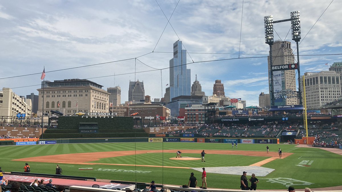DueyCheatemNHow's tweet image. Sun is out rain is gone Readfor some baseball in Comerica Park