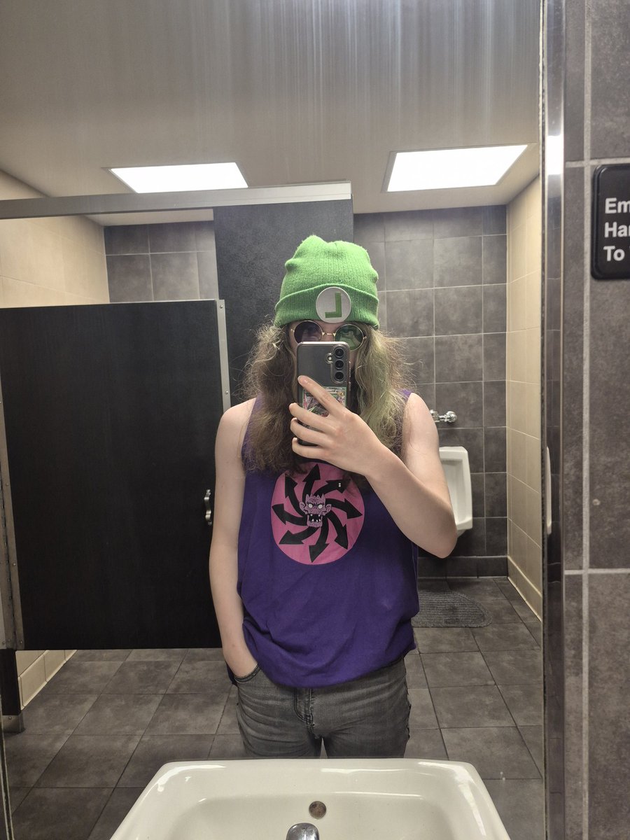 SirenThe2nd's tweet image. NEW PAZUZU TANK TOP WE STAY WINNING
#Gorillaz #crackerisland