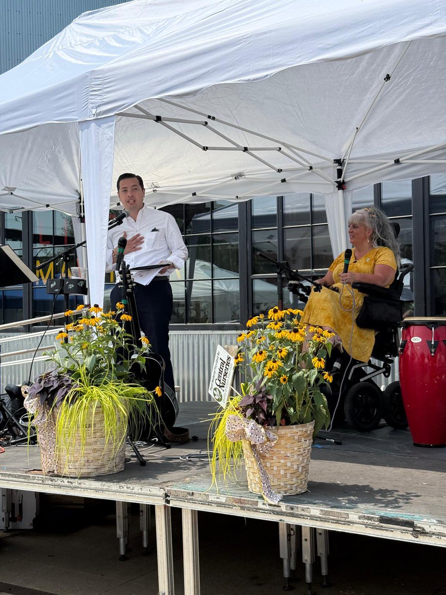 📍Two stops today! First, I joined the Smithfield Police Department to celebrate their 75th anniversary 🎉 and honor their decades of service. Then, I headed to the ‘Accessibility is Beautiful’ event hosted by RAMP to support inclusion and accessibility for all. Happy Saturday🌊!