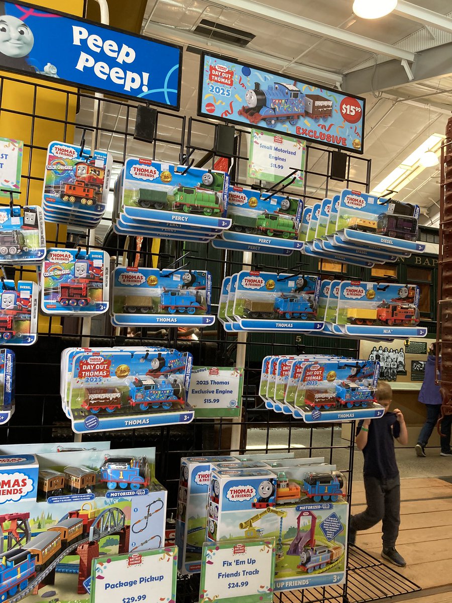 EnginesLeaks's tweet image. In Snoqualmie, DOWT, wave 1 of the new motorized engines have been released! However, there is no AEG PA Duck.
(Information isn’t that good but I went today so I figured some people would enjoy it 😃)