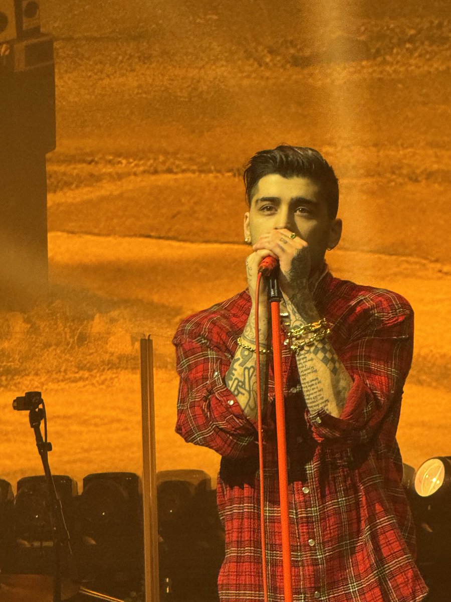 Zayntologist's tweet image. Saiyaara tu toh badla nahin hai ✨ 🤍