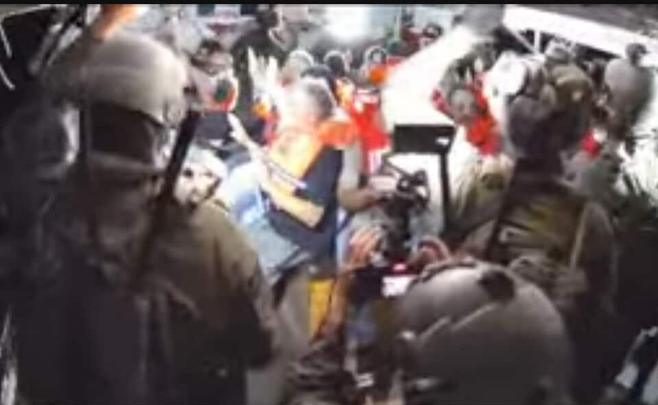 AutonomiaAlerta's tweet image. #antireport
Ισραηλινές δυνάμεις κατέλαβαν το #Handala μερικά ναυτικά μίλια έξω απο τη #Γάζα. Το πλοίο βρισκόταν σε διεθνή ύδατα. Η επικοινωνία με τα μέλη του πληρώματος έχει χαθεί.
@GazaFFlotilla @handala0
#AllEyesOnHandala
ΑΛΛΗΛΕΓΓΥΗ ΣΤΟΝ ΣΤΟΛΟ ΤΗΣ ΕΛΕΥΘΕΡΙΑΣ
DEATH TO THE IDF