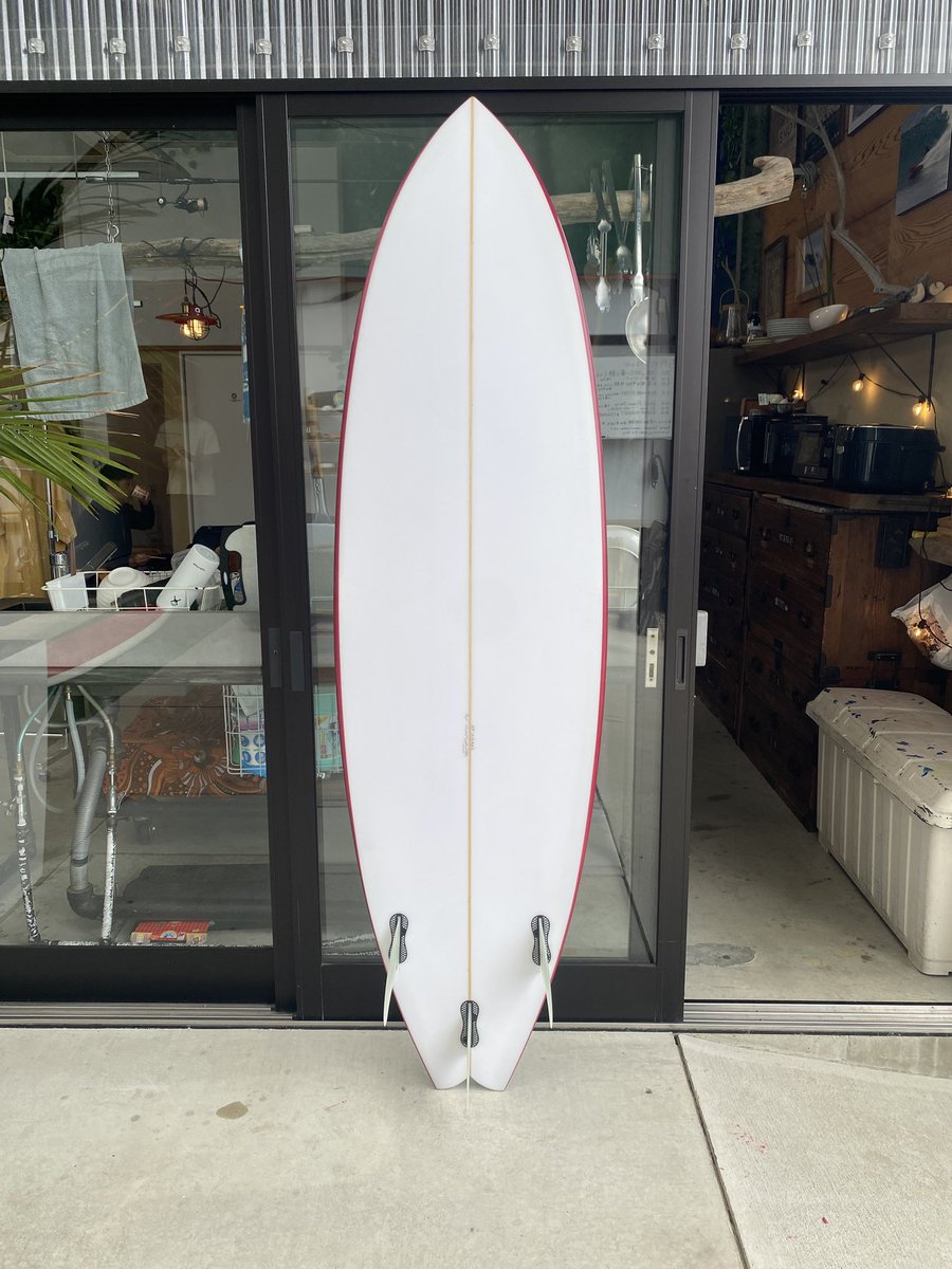 acshape_com's tweet image. 6’8”ミッド。
切れ◎ 安定◎
サイズある日に。

#ACSHAPE #ミッドレングス #サーフボード