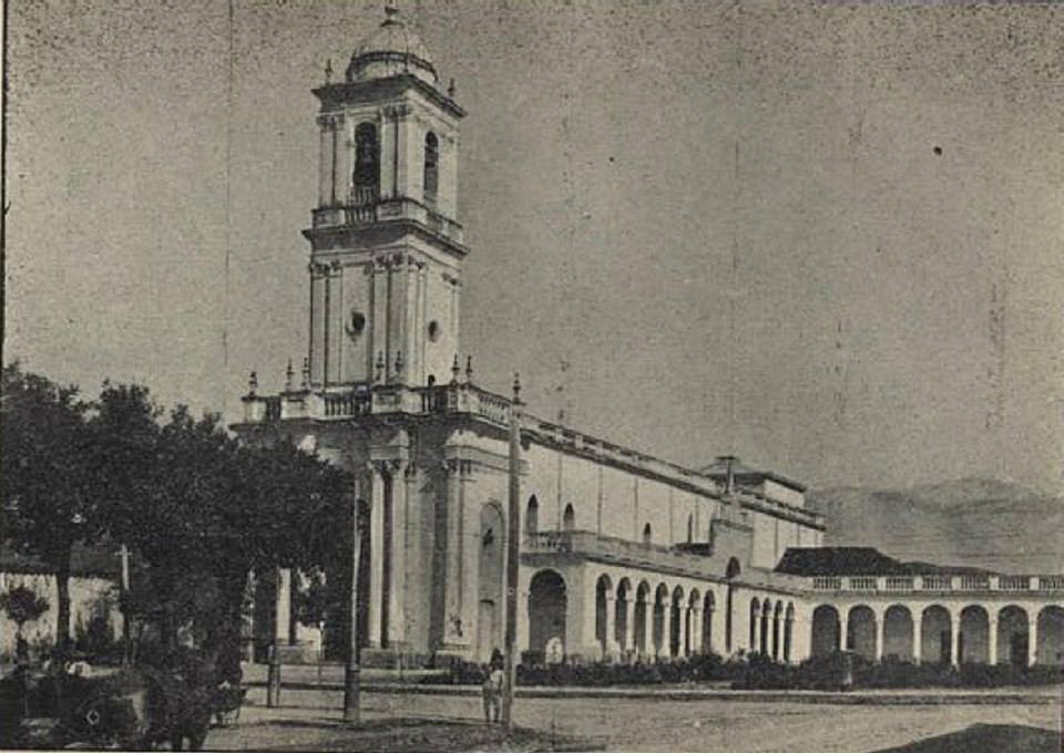 <a href="/marcelalabarca/">Labarca 🦋</a> Hola Marce!! ya que estamos con el tema fotos te mando algunas de Jujuy antiguo (Calle Belgrano y Catedral año 1912)