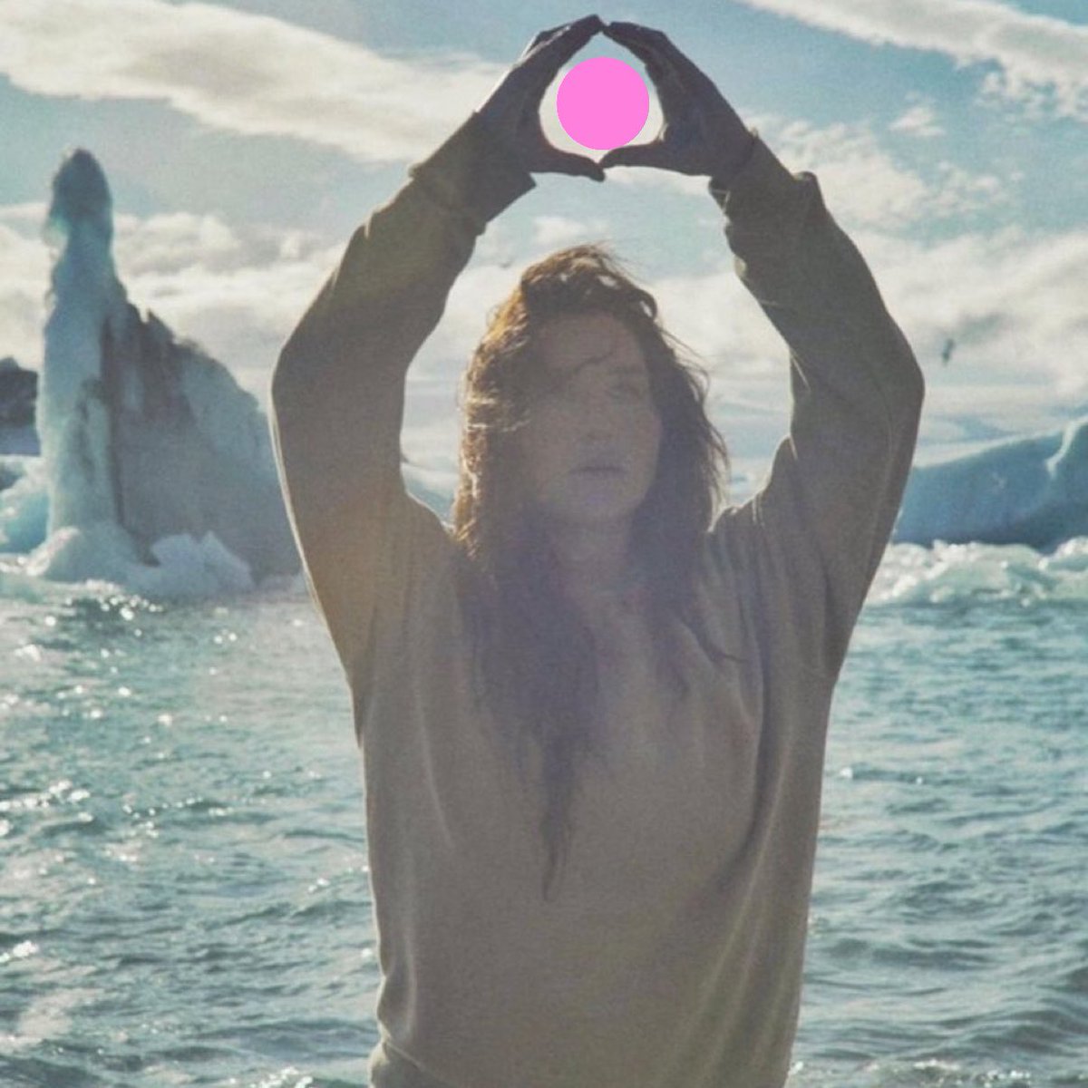 KeshaCommunity's tweet image. Kesha — 2022 #kesha