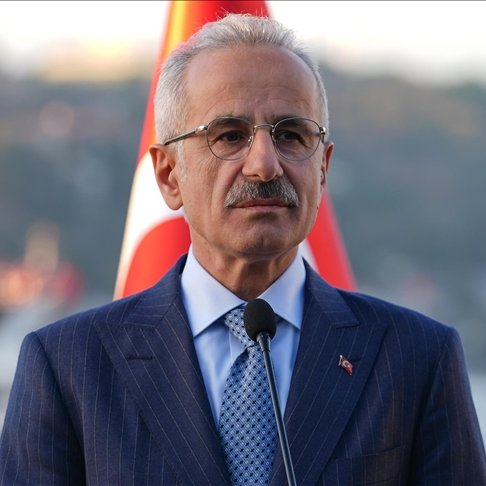 bosunatiklama's tweet photo. Ulaştırma Bakanı Uraloğlu: "Hava karardıktan sonra hava araçlarıyla müdahale olmuyor. 

Hava aydınlandıktan sonra havadan müdahale tekrar başlayacak.

Sahada personellerimiz ve araçlarla mücadeleye devam ediyoruz." https://t.co/HCmJ42zRBQ