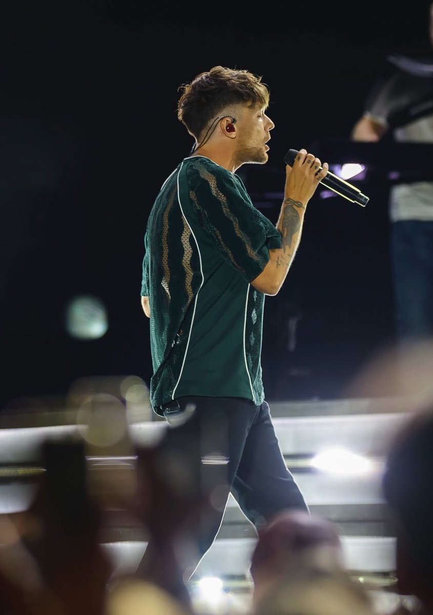 📸 | Louis tonight in Lodz !