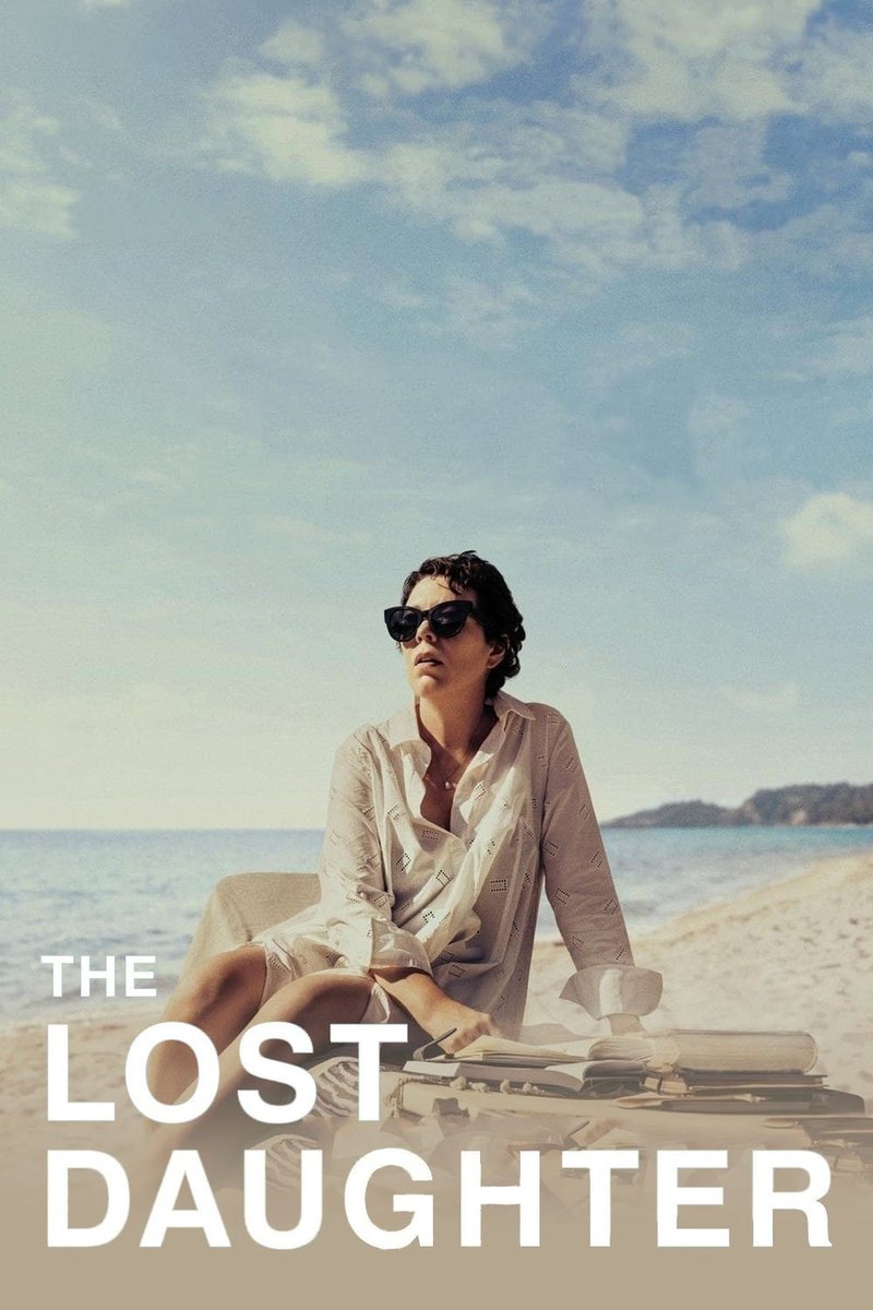 yannickvely's tweet image. 1er film de Maggie Gyllenhaal, #TheLostDaughter possède d'indéniables qualités : la géniale Olivia Colman en tête, la photographie ensoleillée de Hélène Louvart, sa structure narrative flottante - une adaptation d'Elena Ferrante. Mais c'est un peu trop "appliqué" pour moi.