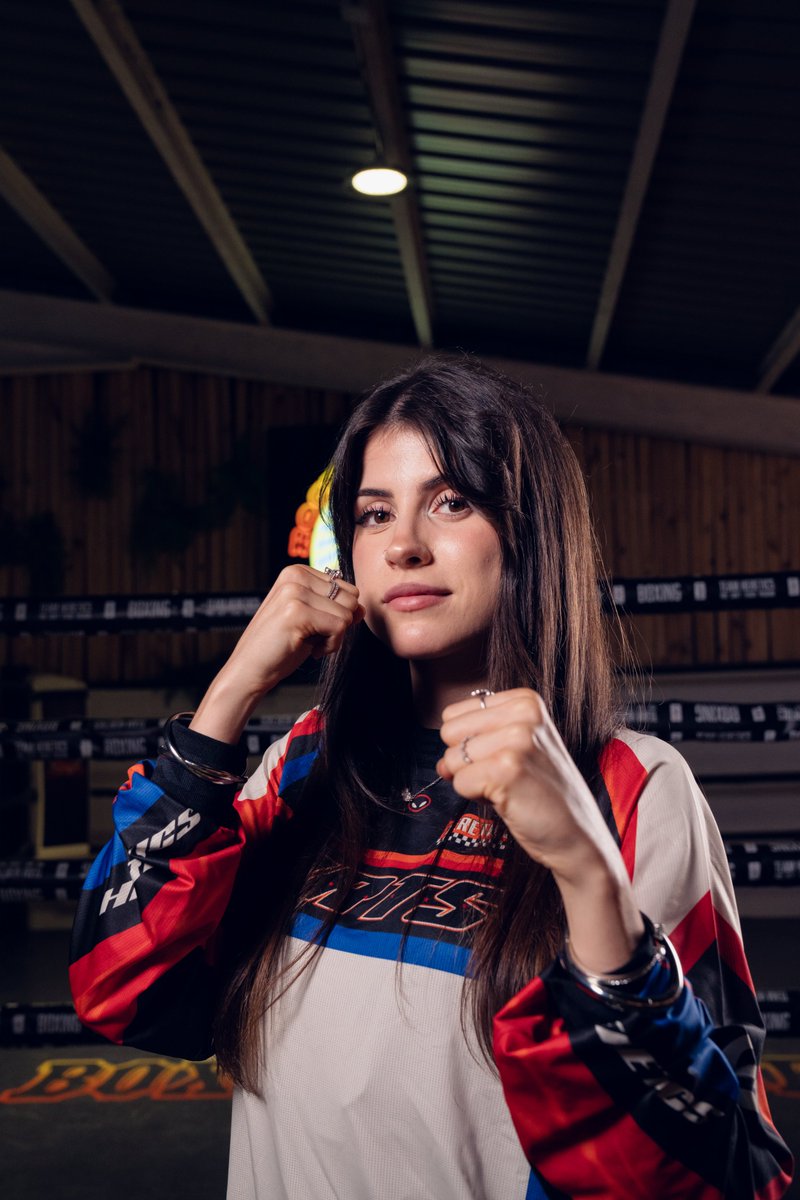 ERES COMPLETAMENTE HISTÓRICA 🗣️

Team Abby siempre, enhorabuena 🤍🩷