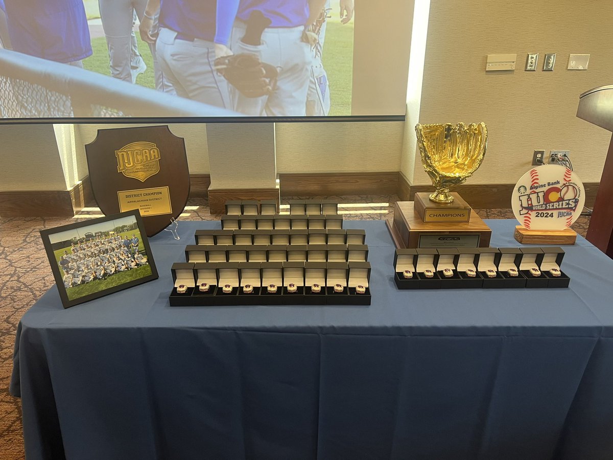 GHCBaseball's tweet image. 2024 Chargers came back together to pick up some hardware! Shared some stories and some memories of a special group of young men! Molon Labe