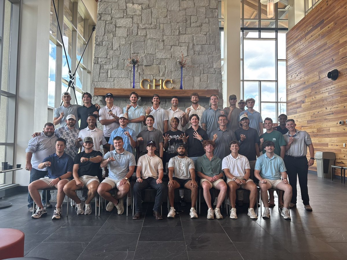 GHCBaseball's tweet image. 2024 Chargers came back together to pick up some hardware! Shared some stories and some memories of a special group of young men! Molon Labe