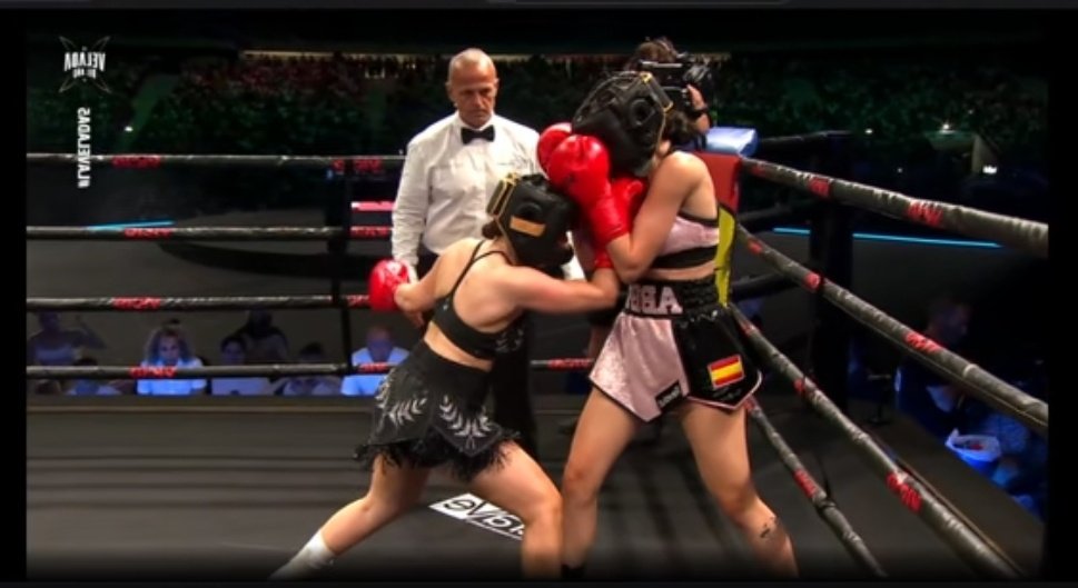 RORO dio entrada, dio técnica, dio golpe y una buena pelea, para mi la GANADORA 🤷🏽‍♀️

#LaVeladaDelAnoV 
#LaVelada5