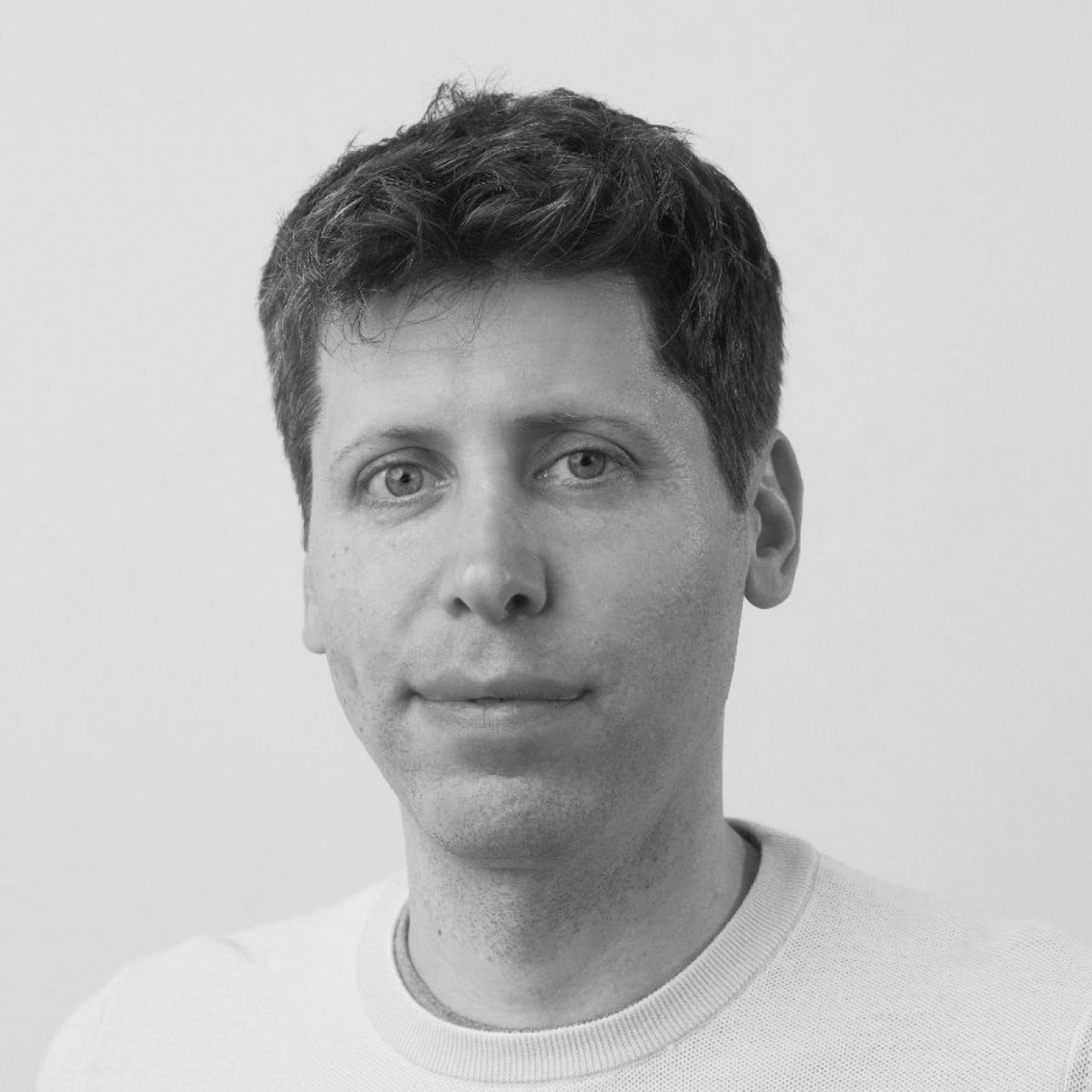 slmhktn's tweet photo. 🗣️ChatGPT’nin CEO’su Sam Altman:

❝İnsanlar yaşadıkları özel olayları ChatGPT’ye anlatıyor; ancak bu konuşmaların dava durumunda mahkemeye sunulabileceğinin farkında değiller.❞

▪️Altman, ChatGPT sohbetlerinin yasal gizlilik koruması altında olmadığını ve gerektiğinde hukuki süreçlerde delil olarak kullanılabileceğini açıkladı.