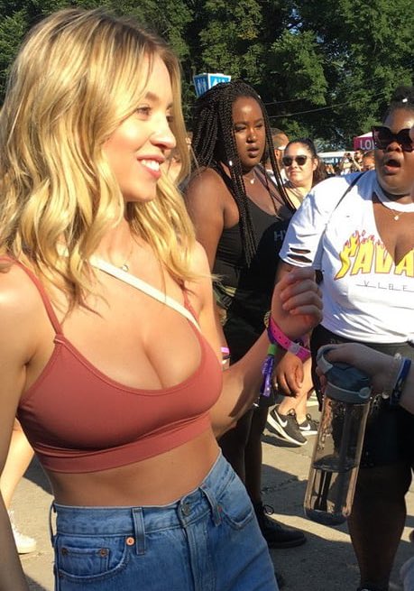 MedGold_'s tweet image. The left is in shambles as they watch the Morbidly Obese Black Women on Taxpayer-Funded Dialysis Treatments in Every Single Ad Everywhere You Look era come to a swift end. Psychological terrorism inflicted by an apolitical blonde with a great rack. It’s nothing short of poetic.