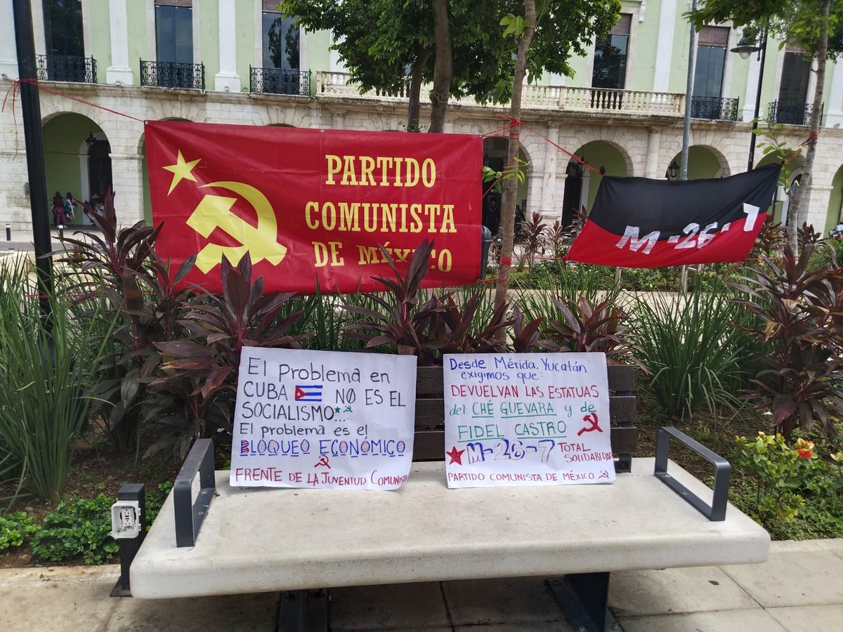 ConsulCuMerida's tweet image. El Partido Comunista de #México🇲🇽 y el Frente de Juventudes Comunistas en #Yucatan realizaron un mitin de solidaridad con la Revolución Cubana en #Mérida en ocasión del 72 aniversario de los sucesos del #26Julio en #Cuba🇨🇺.
#CubaEstáFirme #CubaNoEstáSola