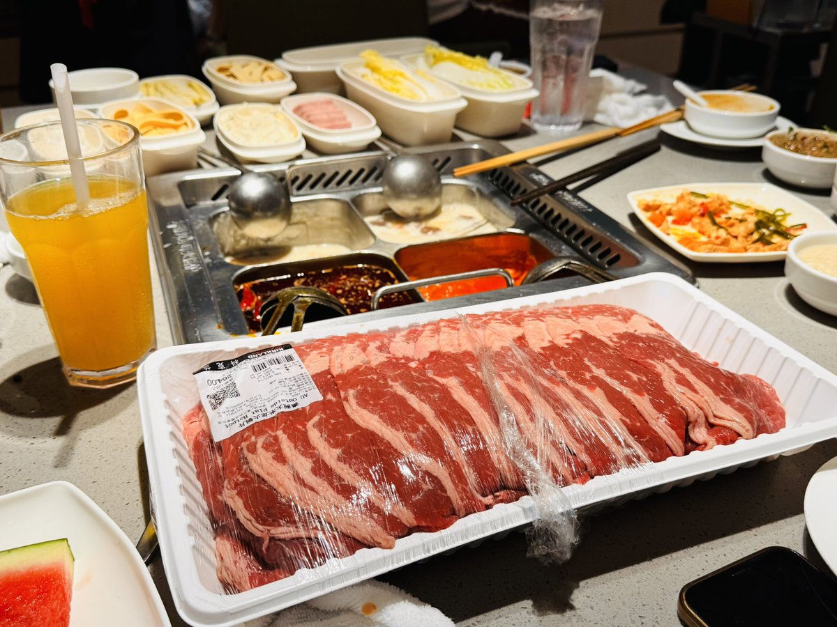 SoyaOAO's tweet image. 给小朋友过生日🎂
永远喜欢开市客的牛肉🥩