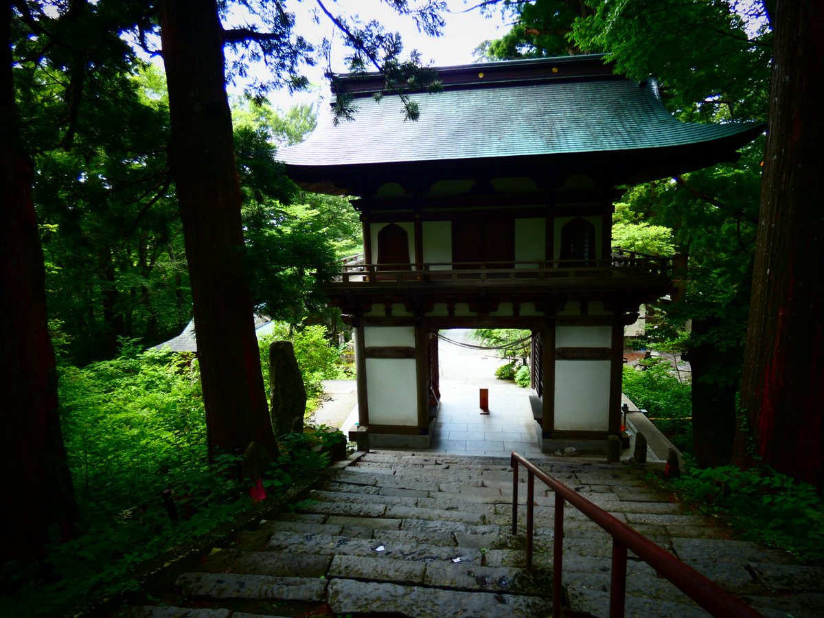 cobng's tweet image. おはようございます(,,•◡•,,)🎵*。
お寺巡り
古寺巡礼
鳥取県大山寺
花巡り