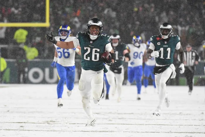 shamus_clancy's tweet image. I get that the Eagles will probably do some sort of dome for the Linc or the next stadium and, a lot of the time, you’d probably prefer that as a fan in the stands, but on that rare occasion? Well, you’d be treated to one of the greatest moments of your whole life.