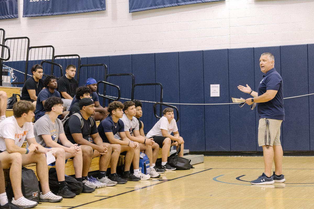 jerryflora1's tweet image. A special thanks to Dan Garrett (HFC @ Kean University) for hosting the College Prospect Showcase last week. More importantly, Dan was on hand for much of the event to speak with the prospects. I always think it's special when you can get a Head Coach from any level to attend.