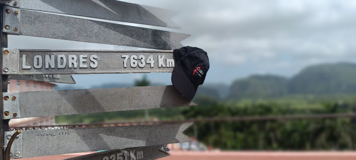 #CubaNoEsMiami desde Viñales.
Saludos a nuestros seguidores.