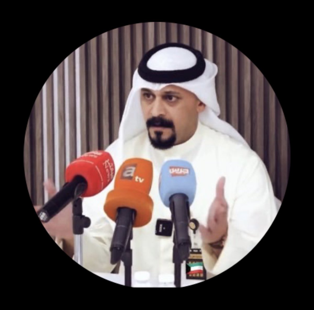 RmzTmwz's tweet image. هذا الشخص يُدعى مشاري السند يُحاول استقطاب الجمهور بهدف #الطشة من خلال الطعن والتنكيل بالعراقيين و للاسف حقق مبتغاه واصبح مشهوراً ب٤٨ ساعة ونجحت خطته التسويقية #العراق ٧٥٠٠ سنة عراقة وحضارة وعلم وادب ونخوة وقيادة ورجولة مو واحد عار يقيمه او ينطي رأيه بيه #شكراً