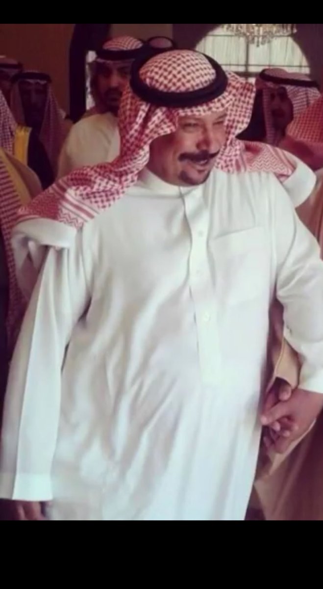 جدي الشيخ جدعان بن عواد اللغيصم رحمة الله

جدعان عز الرفيق اللي بلا حيله 
دنياه عوجا وابن عواد عدّلها 

جدي الشيخ فهيد بن عواد اللغيصم الله يطول بعمره 

فهيد من روس الطنايا هل الرده
والمراجـل كلها فيـه موجوده