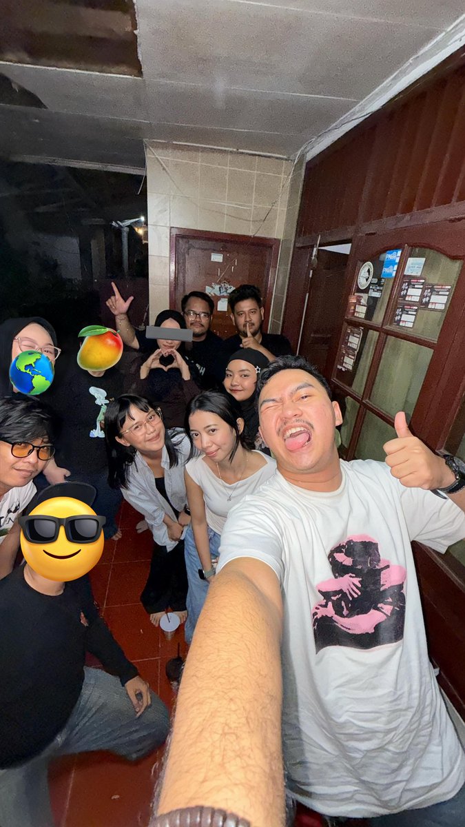 saelodap's tweet photo. Ngumpul warga gg.bebas @cangalii @cherysimilikiti @Djihanfaa @Dprak21 @cuddleluvv @nyxfelichia @novemberprada @hello5tup_id @ntiarawp_ @fincadonobar https://t.co/J4I1GlaZvZ